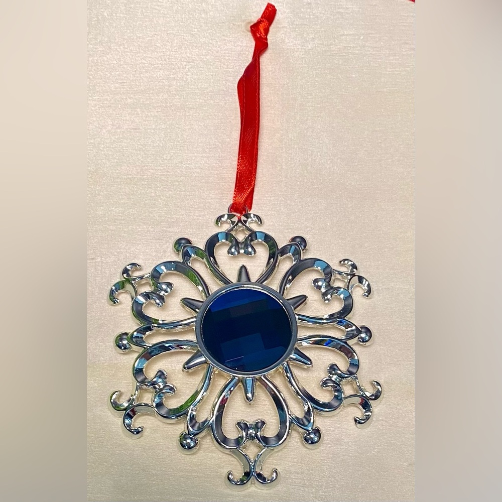 Lenox Silver and Blue Snowflake Ornament - Picture 1 of 5